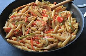 Cajun Chicken Pasta with Garlic Bread